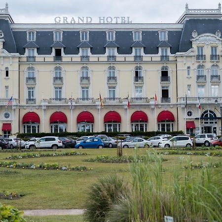 Cabourg Cosy Chic Cabourg Hyper-Centre 4 Pers, 2 Bedrooms , 2 Sdb, Terrasse, Wifi Bagian luar foto