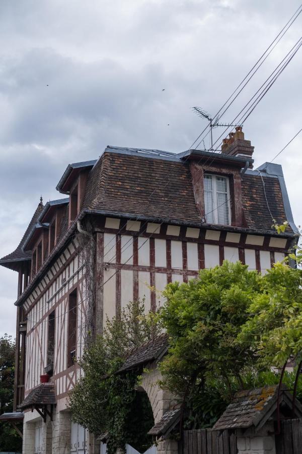 Cabourg Cosy Chic Cabourg Hyper-Centre 4 Pers, 2 Bedrooms , 2 Sdb, Terrasse, Wifi Bagian luar foto
